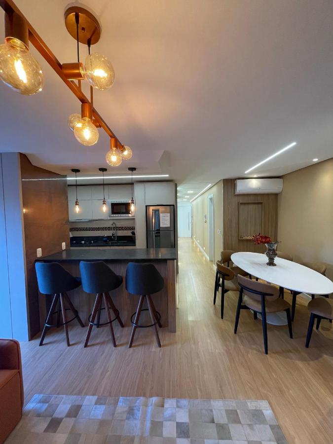 Apartamento Espetacular, 2 Suites, A 30M Da Rua Coberta Gramado Ngoại thất bức ảnh