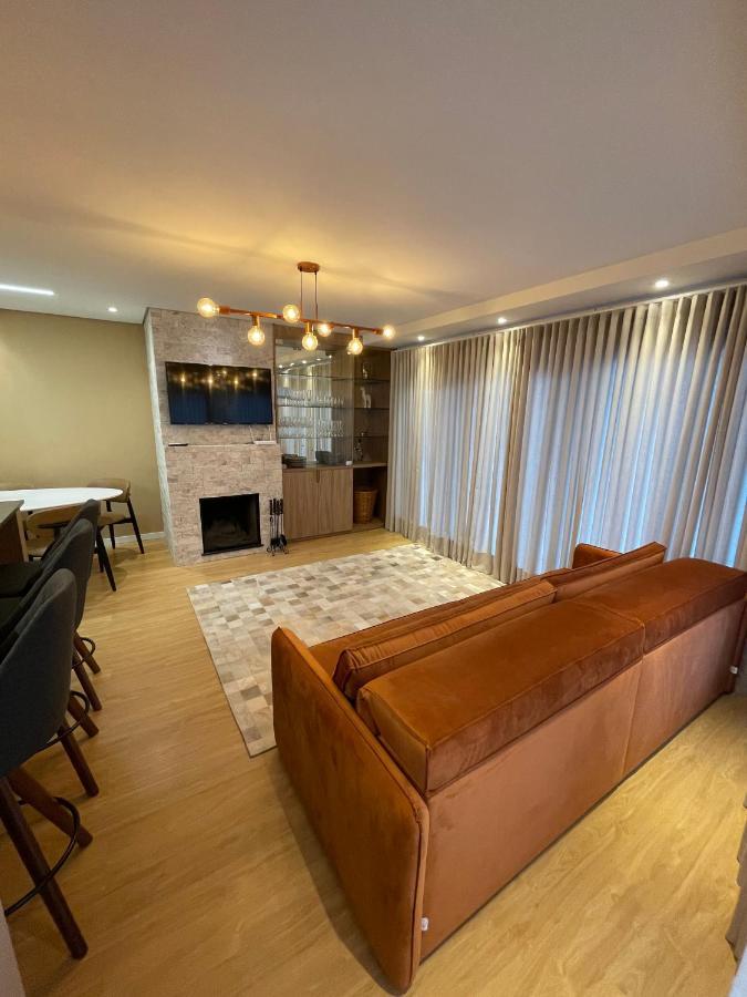 Apartamento Espetacular, 2 Suites, A 30M Da Rua Coberta Gramado Ngoại thất bức ảnh