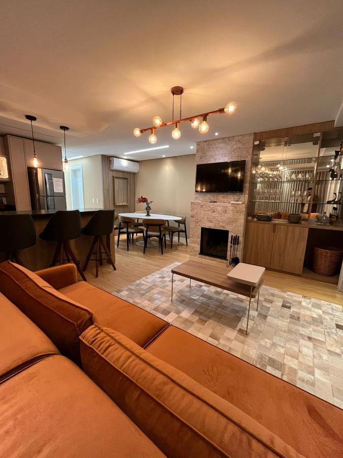 Apartamento Espetacular, 2 Suites, A 30M Da Rua Coberta Gramado Ngoại thất bức ảnh
