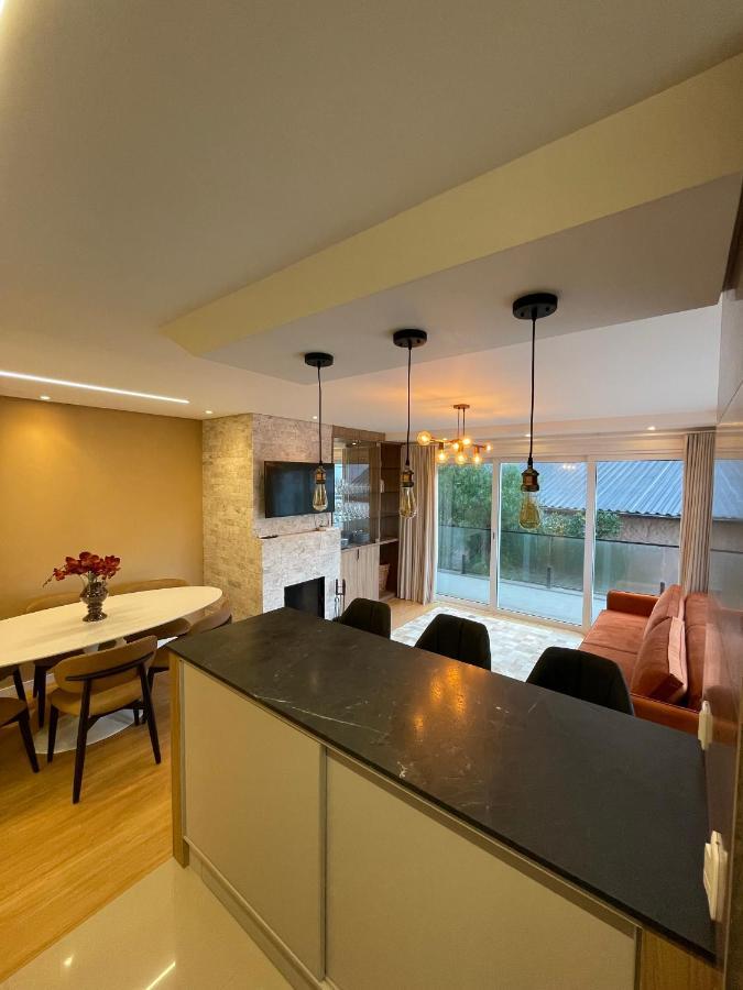 Apartamento Espetacular, 2 Suites, A 30M Da Rua Coberta Gramado Ngoại thất bức ảnh