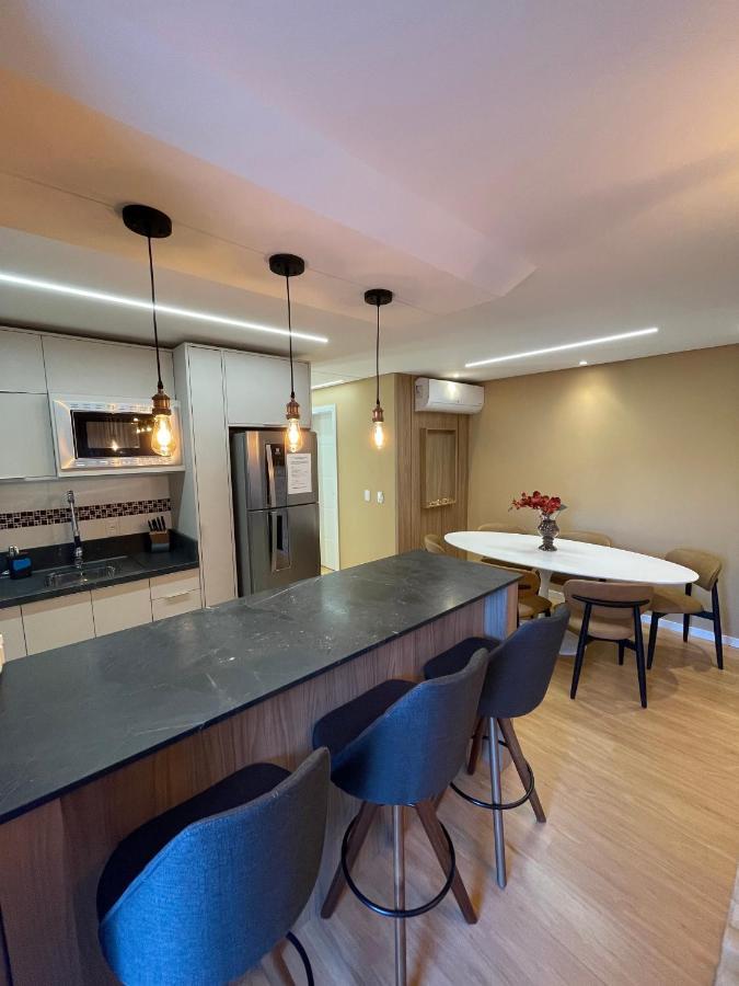 Apartamento Espetacular, 2 Suites, A 30M Da Rua Coberta Gramado Ngoại thất bức ảnh